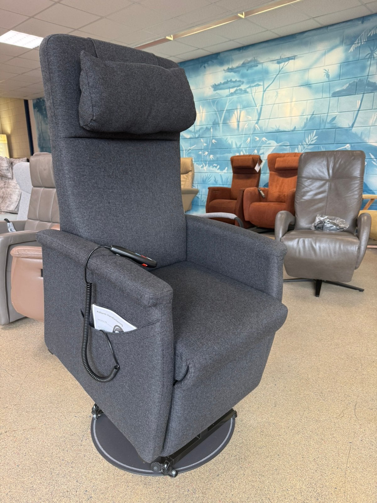 Fitform sta op stoel relax fauteuil draaiplateau 3 motoren, Ophalen of Verzenden, Zo goed als nieuw, Stof, In meer kleuren en maten