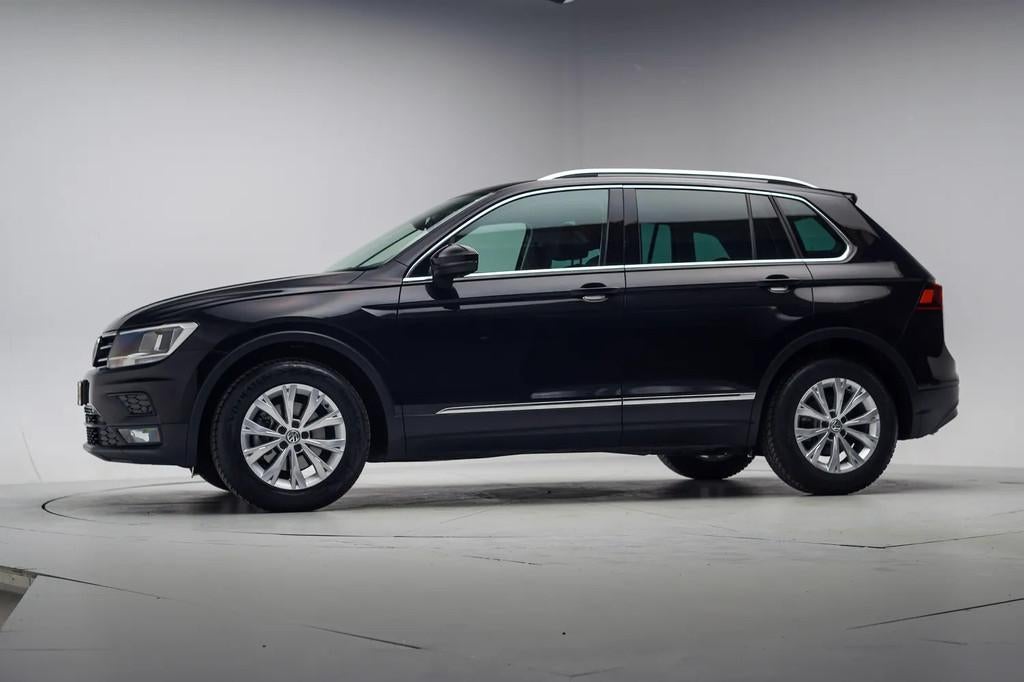 Volkswagen Tiguan 1.5 TSI ACT Comfortline Business Aut. [ Na, Automaat, 4 cilinders, 150 pk, Zwart