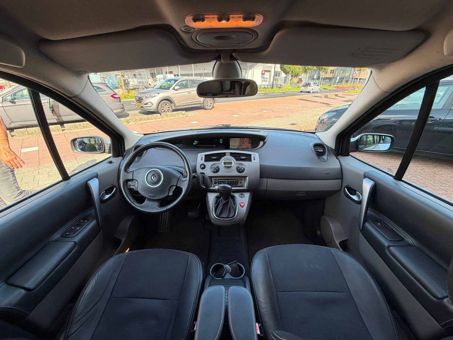 Renault Scénic 1.6-16V Tech Line AUT|Clima|Cruise|NAVIGATIE, Auto's, 1345 kg, Stof, Gebruikt, 4 cilinders