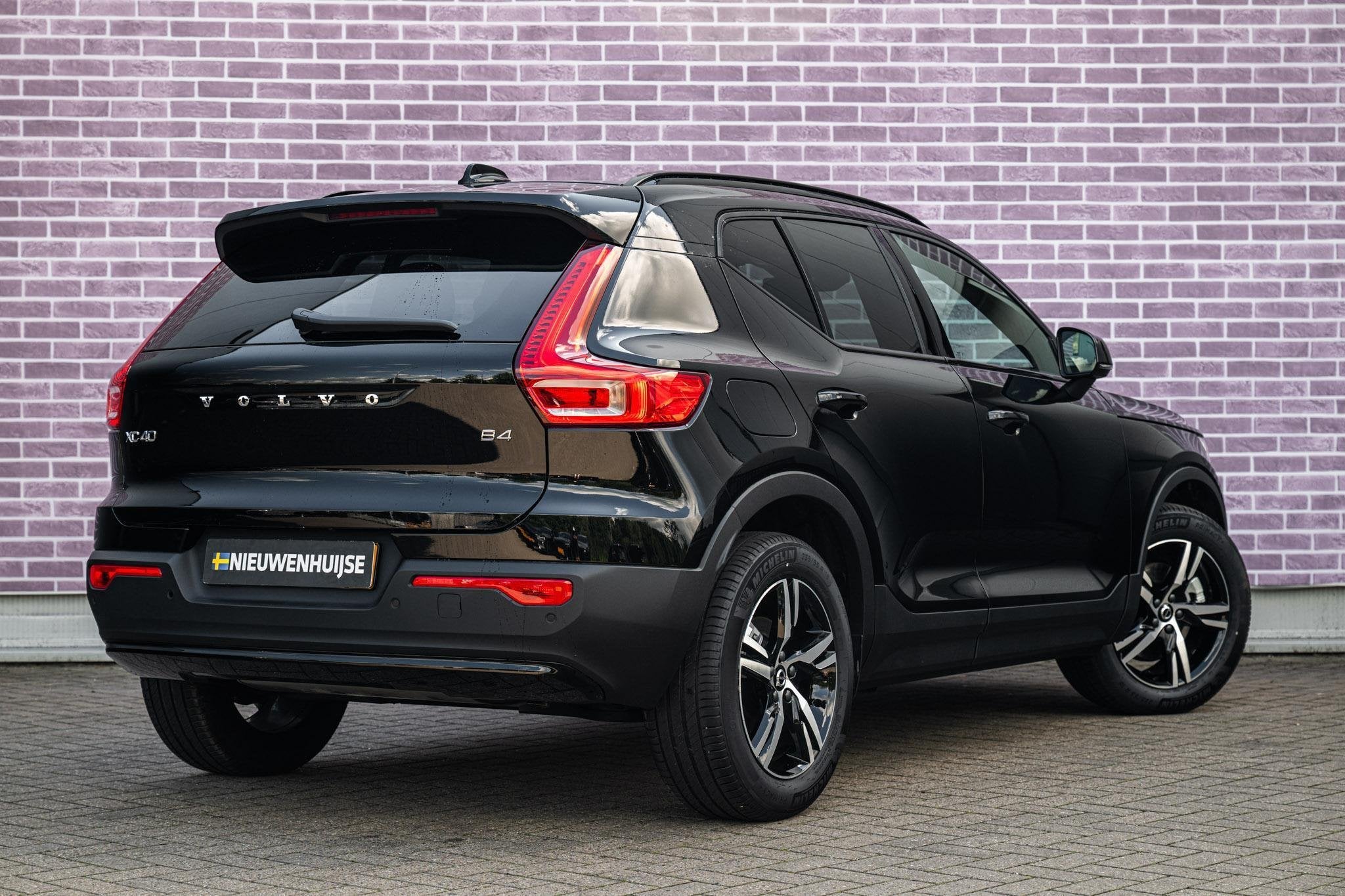 Volvo XC40 2.0 B4 Plus Dark | Trekhaak | Harman Kardon Audio, Auto's, Volvo, Gebruikt, Euro 6, 4 cilinders, Automatische klimaatregeling
