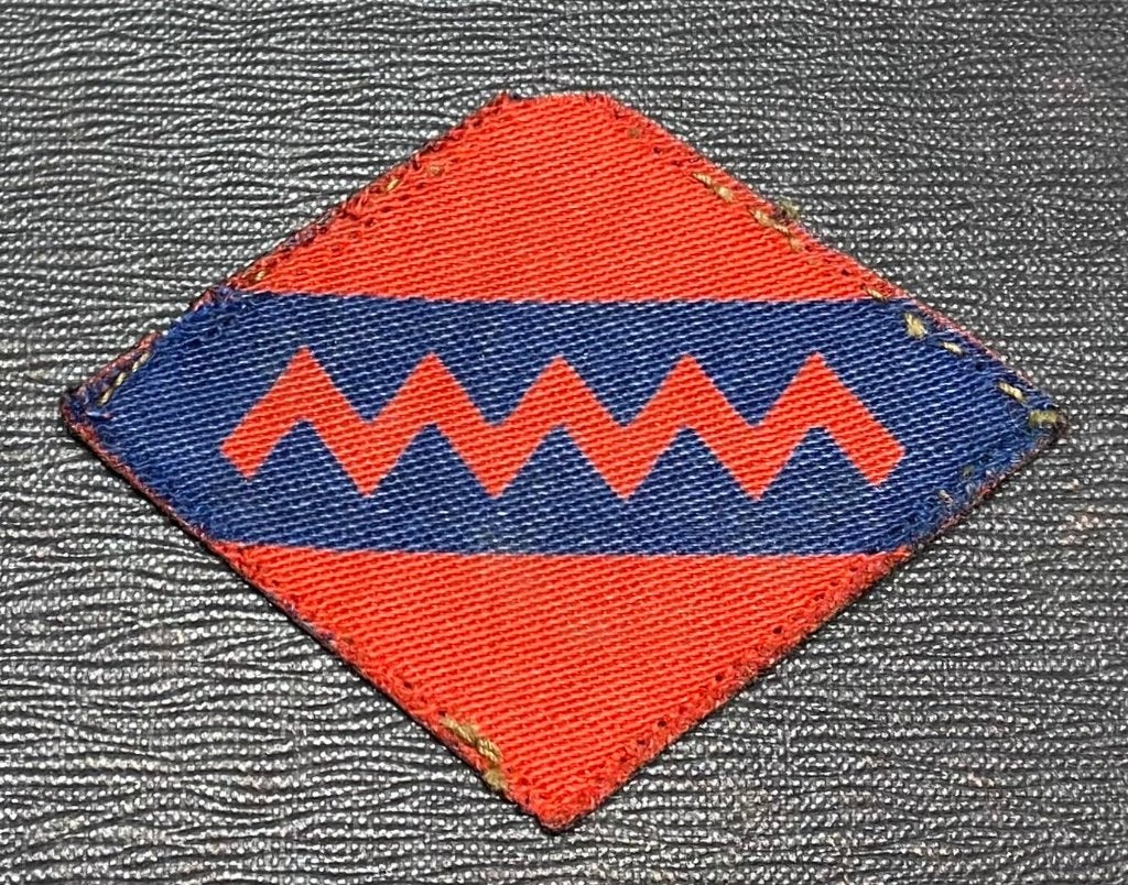 WW2 Printed 1st Canadian Army Group Artillery Badge, Verzenden, Landmacht, Engeland, Embleem of Badge