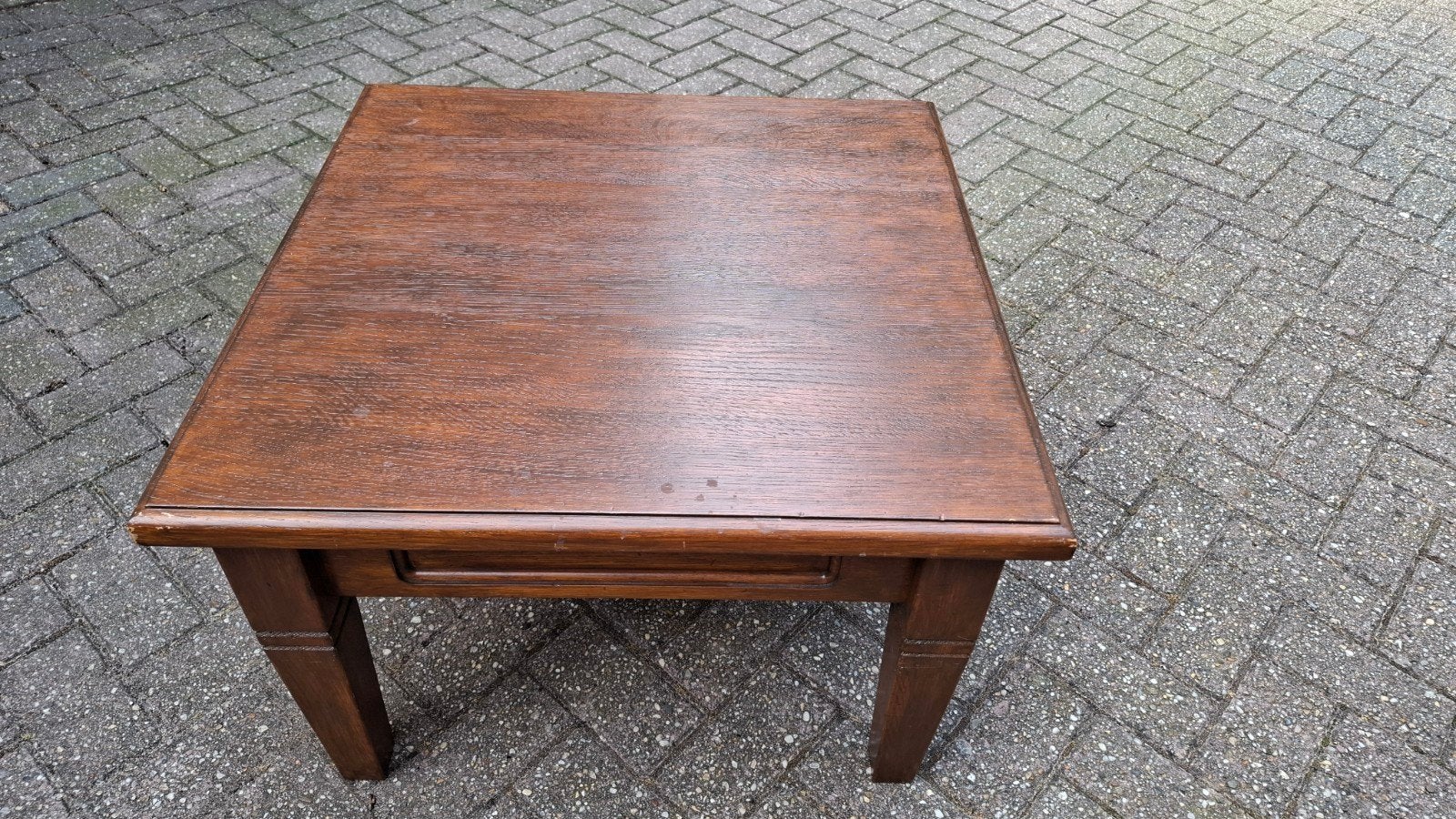 Massief houten salontafel - vierkant, Ophalen, Gebruikt, 50 tot 100 cm, Klassiek