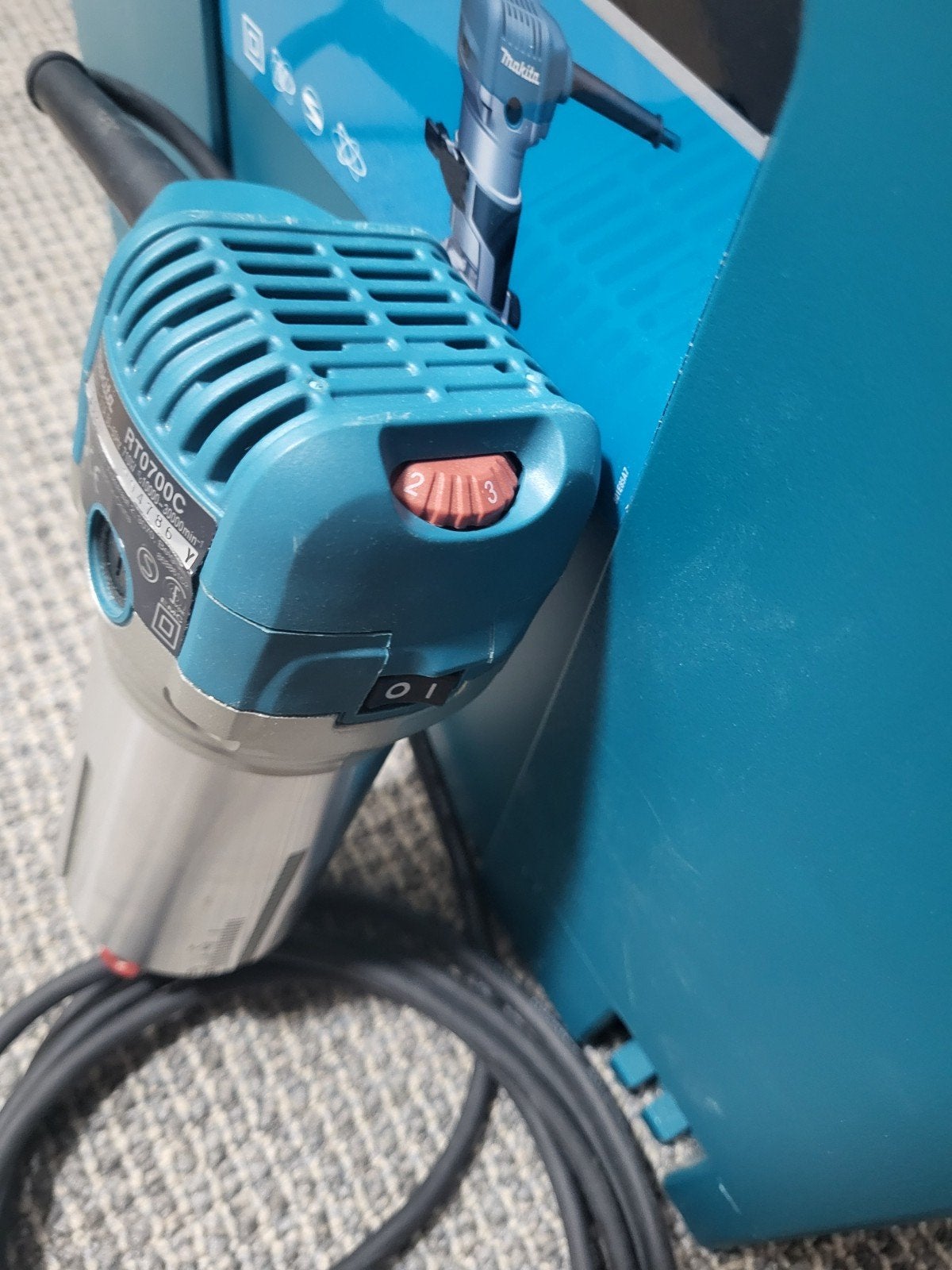 Makita RT0700CX3J Boven- en kantenfrees set, Doe-het-zelf en Verbouw, Ophalen, Zo goed als nieuw, Elektrisch, Makita