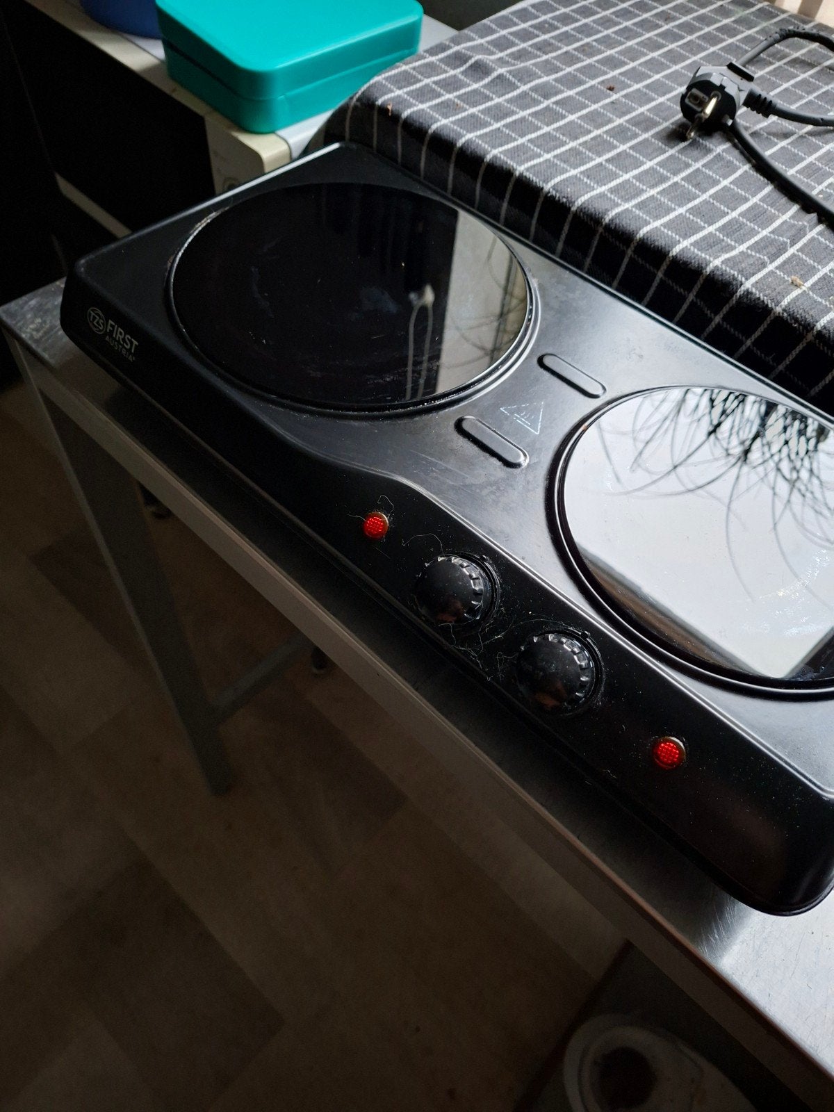 2 pits electrische kookplaat 2500watt, 1 fase, Ophalen, 3 kookzones of minder, Zo goed als nieuw, Vrijstaand