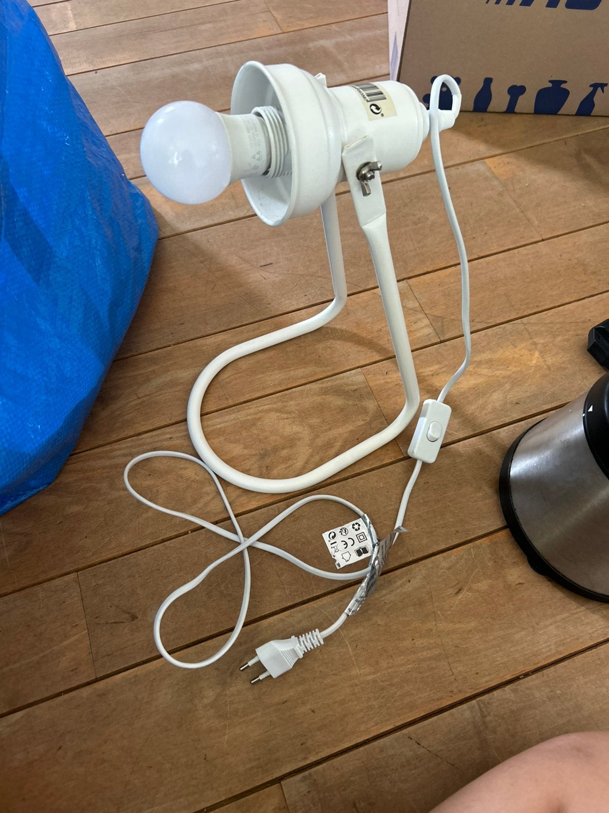 Witte metalen tafelamp, Ophalen of Verzenden, 75 cm of meer