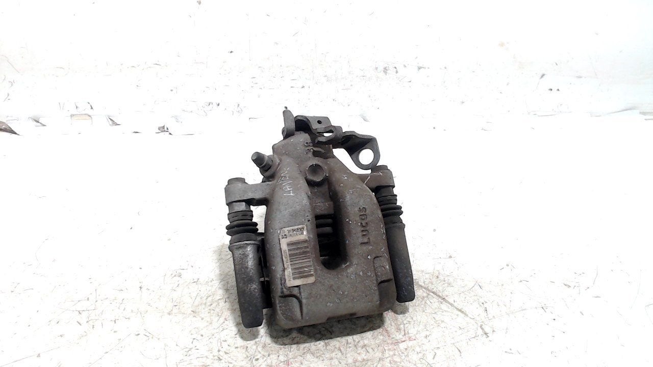 Remklauw links achter Peugeot 2008, Onderdelen@venauto.nl, Van der Ven Autorecycling B.V., Gebruikt, Ettenseweg 76, 4706 PB Roosendaal, The Netherlands