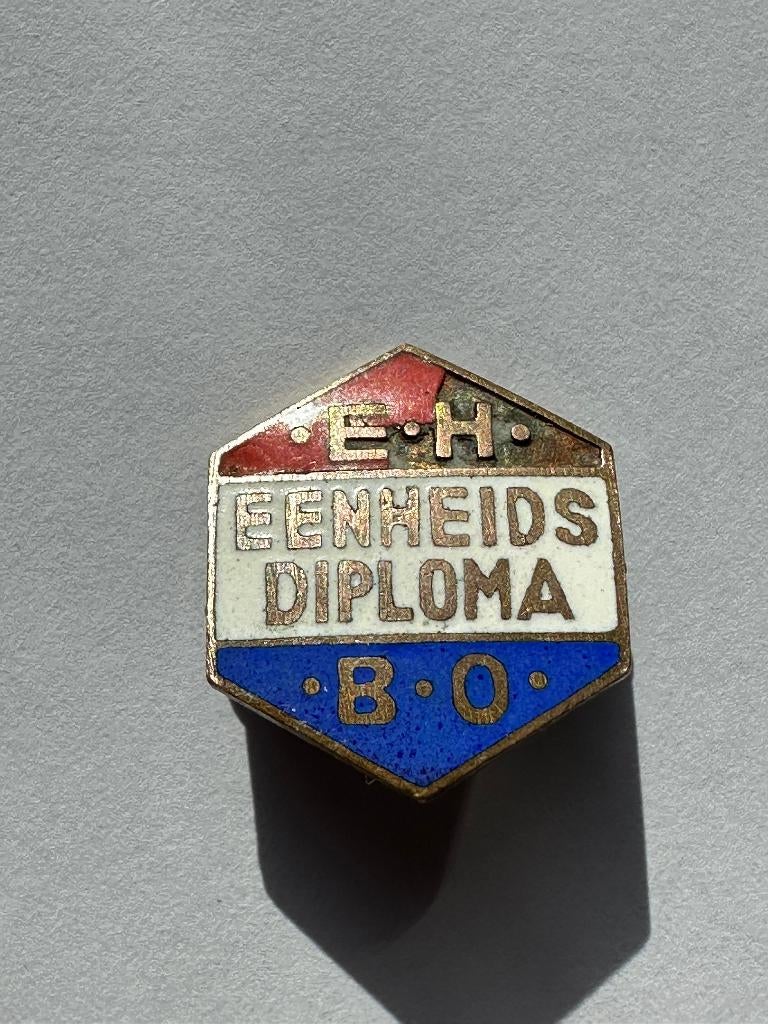 Emaille EHBO Eenheidsdiploma broche speld. E.H.B.O., Verzamelen, Ophalen of Verzenden, Gebruikt, Overige onderwerpen