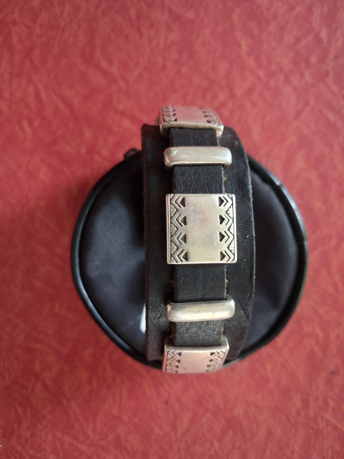Leren bikers budha armband met zilverkleurige details, Sieraden, Tassen en Uiterlijk, Ophalen of Verzenden, Gebruikt, Zwart, Leer