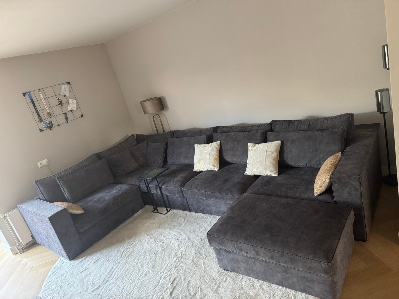 Hoekbank Annabelle Room 108 Stof Adore Dark Grey met Hocker, Ophalen, Zo goed als nieuw, Stof