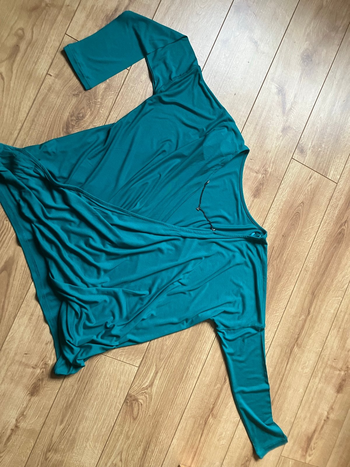 Guess Dames Top met Kettingdetail - maat M met kaartje, Kleding | Dames, T-shirts, Maat 38/40 (M), Nieuw, Ophalen of Verzenden
