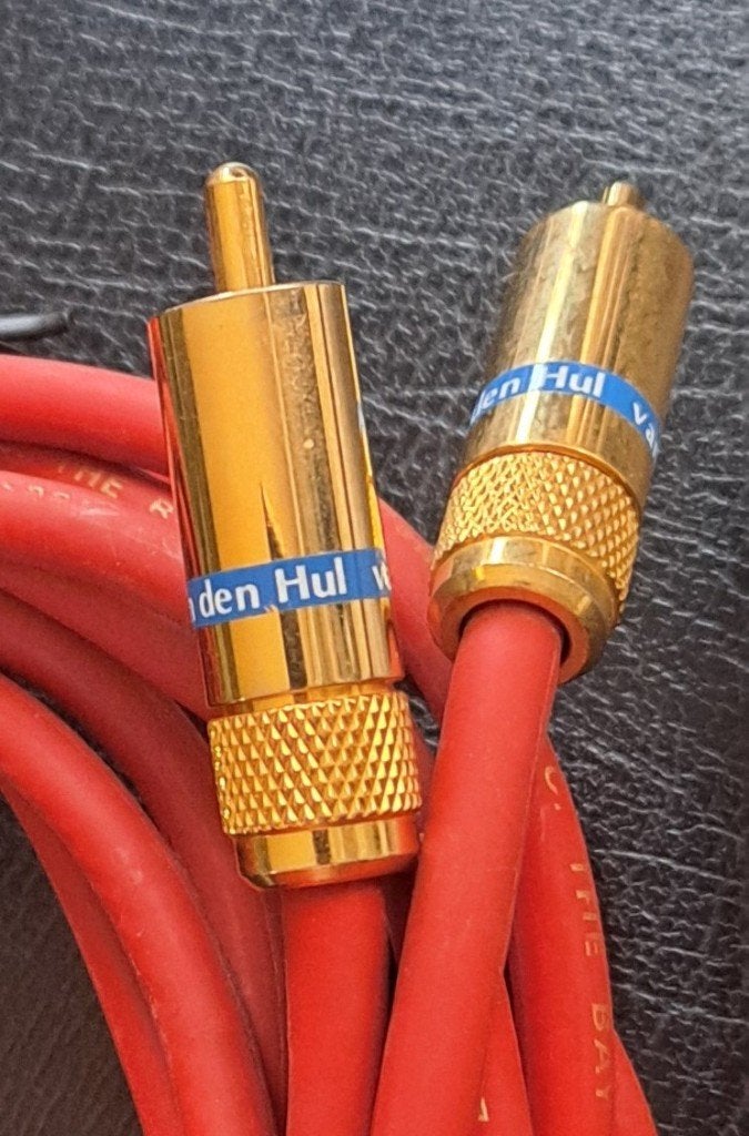 van den hul kabel, Audio, Tv en Foto, Audiokabels en Televisiekabels, Zo goed als nieuw, Interlink-kabel, 2 tot 5 meter, Ophalen of Verzenden