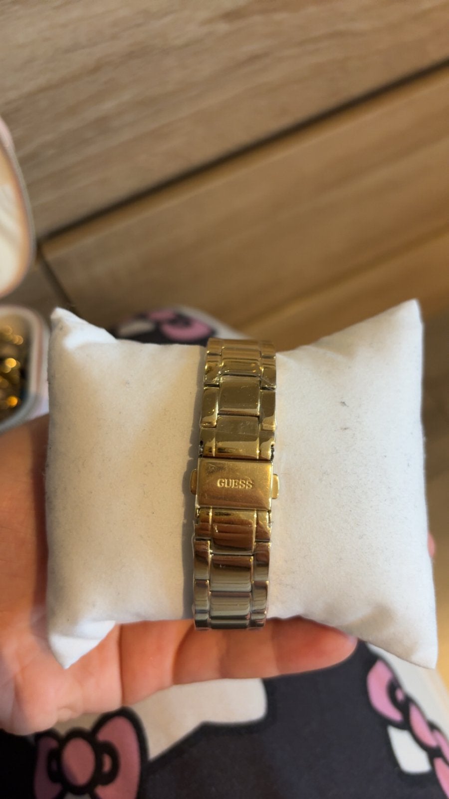 Gouden Guess dameshorloge met strass, Gebruikt, Guess, Polshorloge, Ophalen of Verzenden
