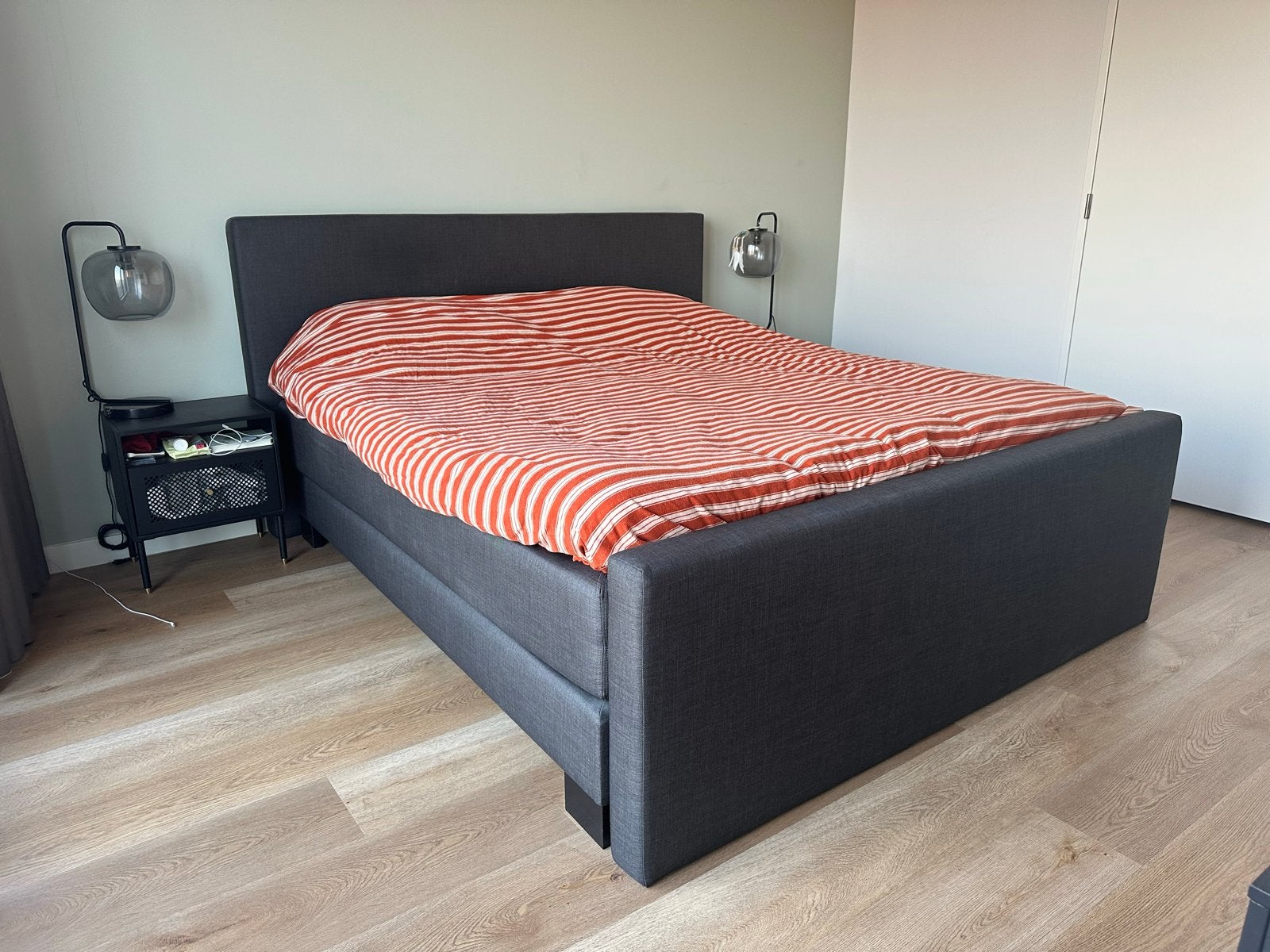 Tweepersoons boxspring bed