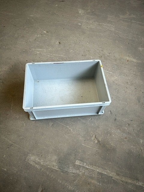 Plastic stapel bakken, Doe-het-zelf en Verbouw, Kratten en Dozen, Ophalen, 50 tot 75 cm, Zo goed als nieuw, Minder dan 40 cm