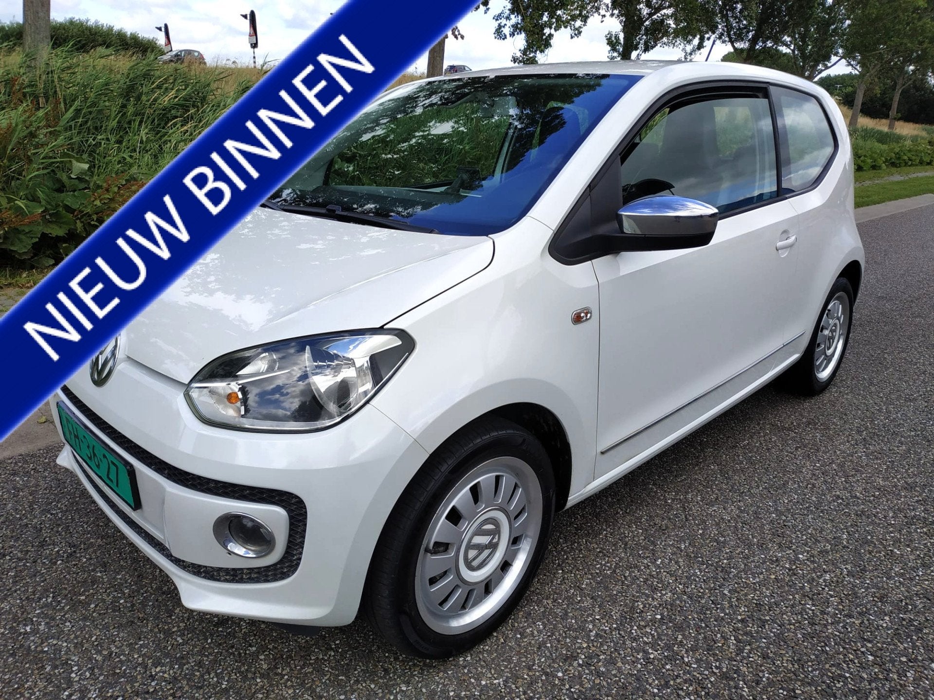 Volkswagen up! 1.0 High Up * NAVI * cruise control * Airco *, Auto's, Voorwielaandrijving, Gebruikt, Leder en Stof, Wit
