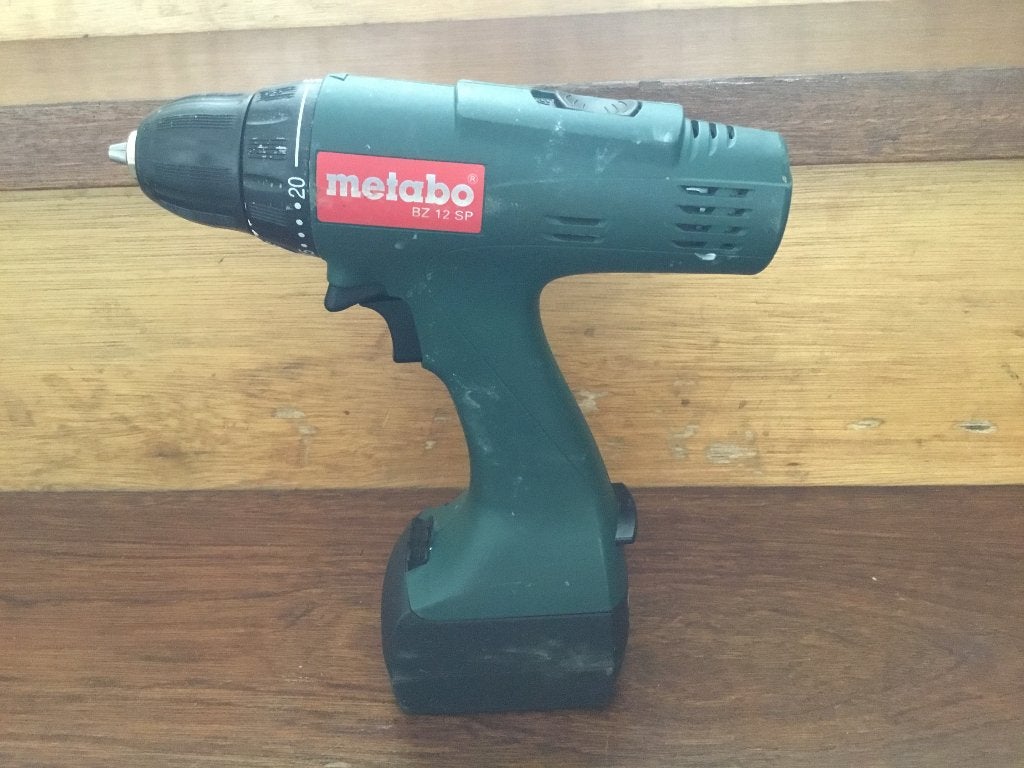 Metabo BZ 12 SP Accuboormachine met lader en accu, Ophalen, Gebruikt, Variabele snelheid, Boor- en Schroefmachine
