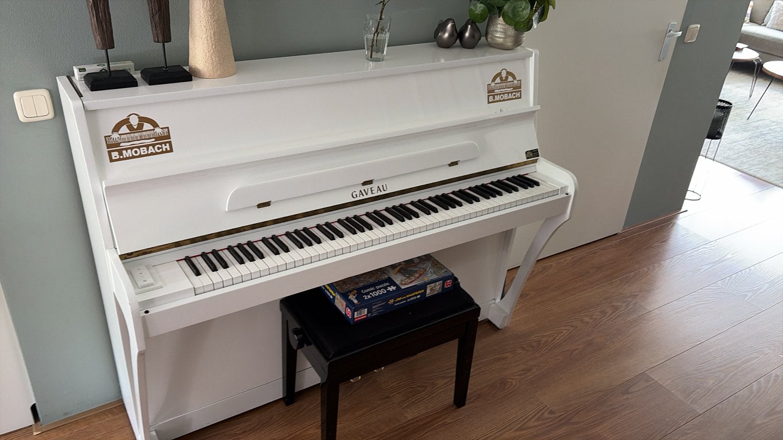 Witte Gaveau Piano - Zo goed als nieuw, Ophalen, Wit, Zo goed als nieuw, Piano
