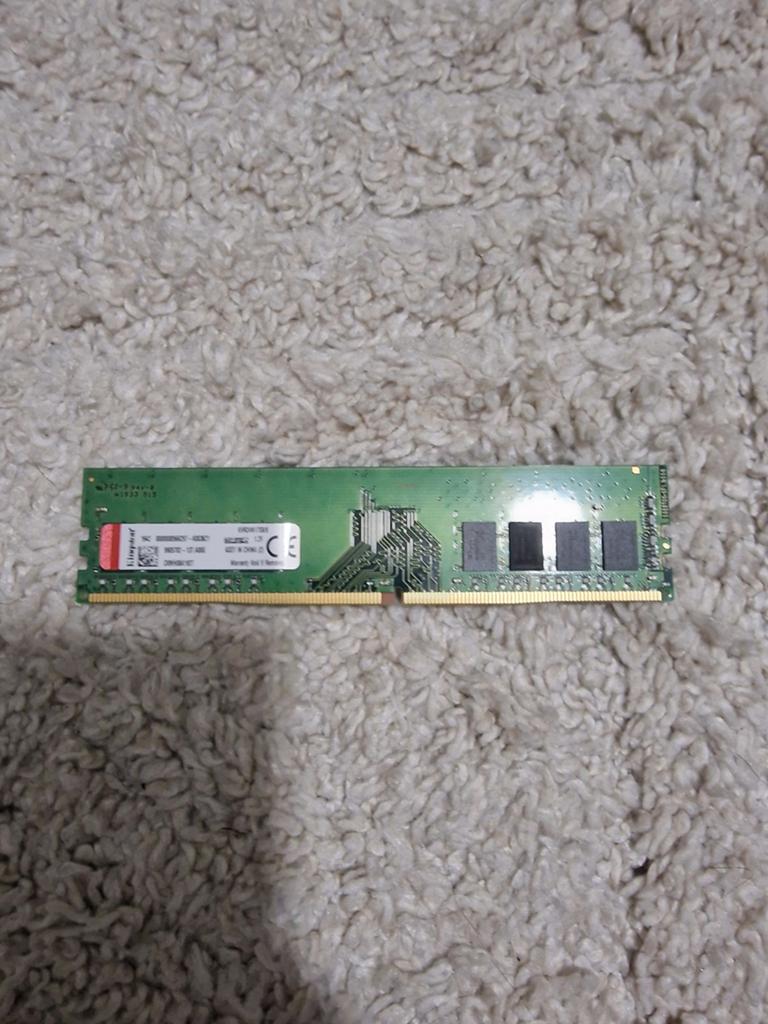 8gb ddr4 2400mhz Ramstick Kingston, Computers en Software, RAM geheugen, Ophalen of Verzenden, Zo goed als nieuw, DDR4, Desktop
