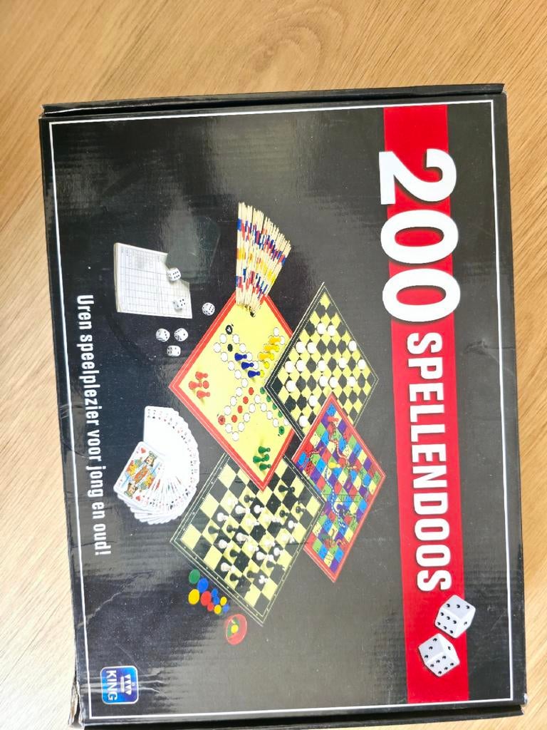 200 Spellendoos - Diverse Spellen voor Jong en Oud, Hobby en Vrije tijd, Gezelschapsspellen | Bordspellen, Vijf spelers of meer