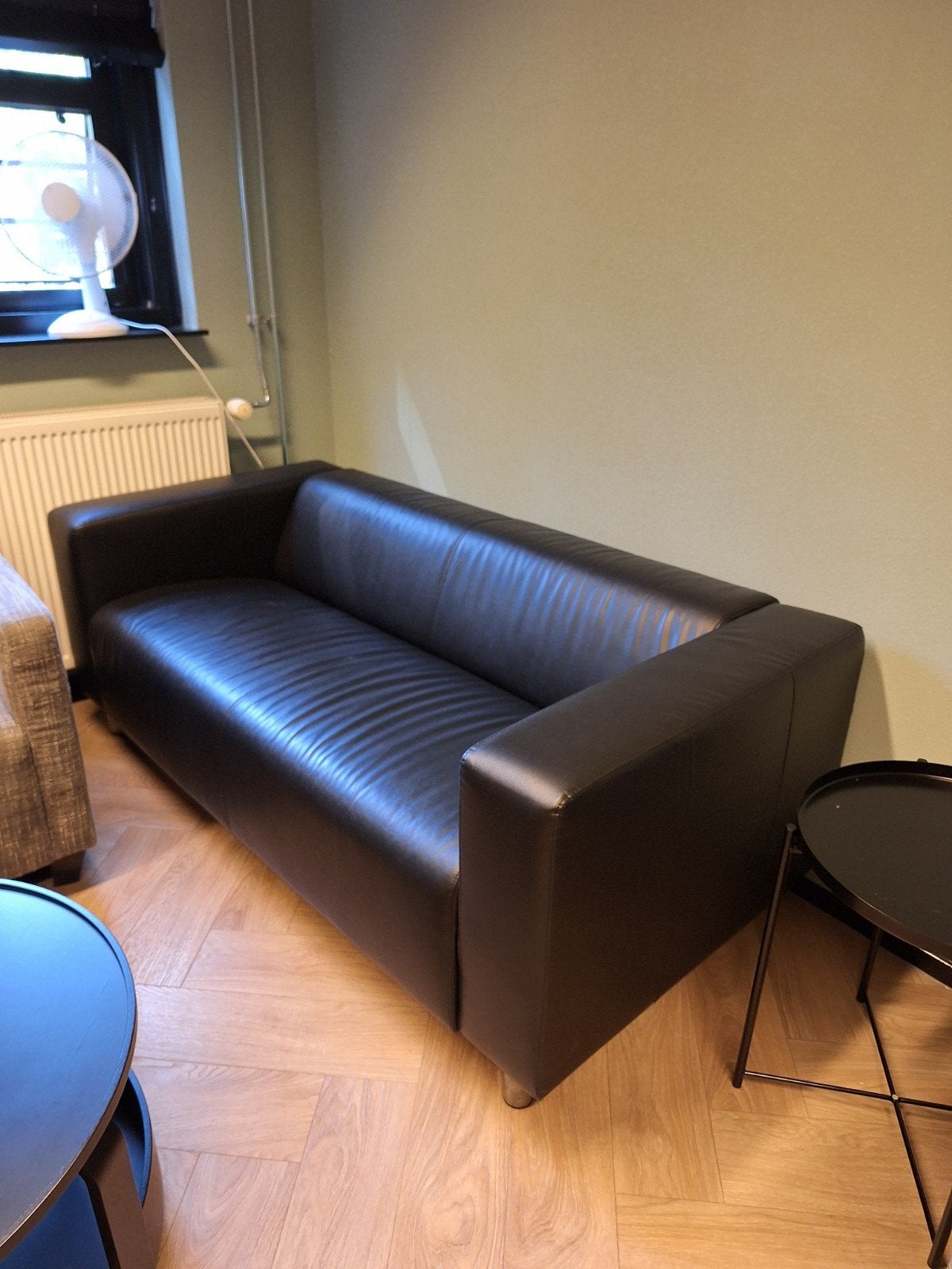 Lederlook bankje, Huis en Inrichting, Ophalen, Zo goed als nieuw, 75 tot 100 cm, Tweepersoons