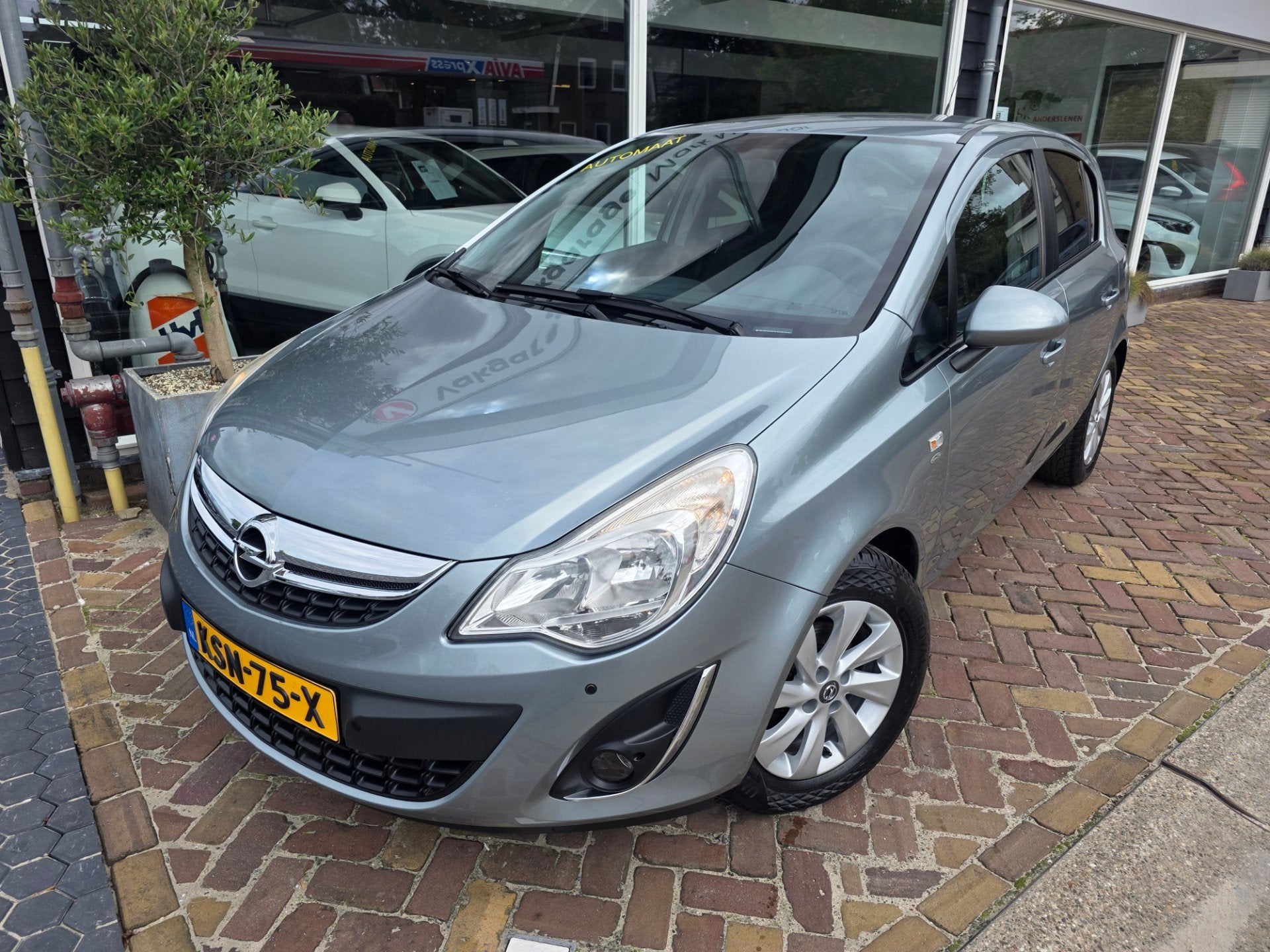Opel CORSA 1.4-16V Cosmo,volautomaat,pdc, Auto's, Euro 5, 101 pk, Gebruikt, 1398 cc