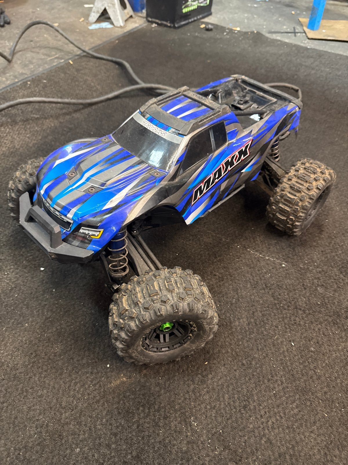 Traxxas Maxx V2 RC Truck - Krachtige Offroad Sensatie, Gebruikt, Auto offroad, Schaal 1:10, RTR (Ready to Run)