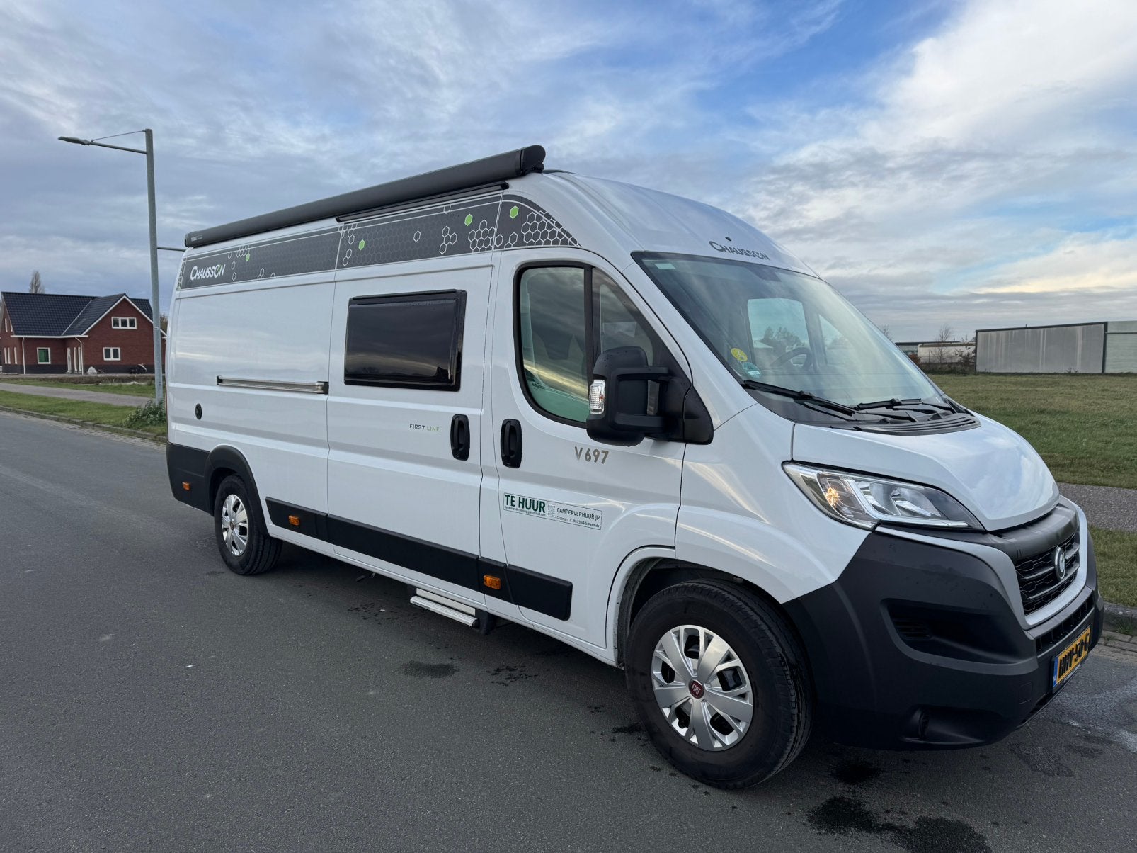 Chausson buscamper te huur enkele bedden km vrij, Caravans en Kamperen