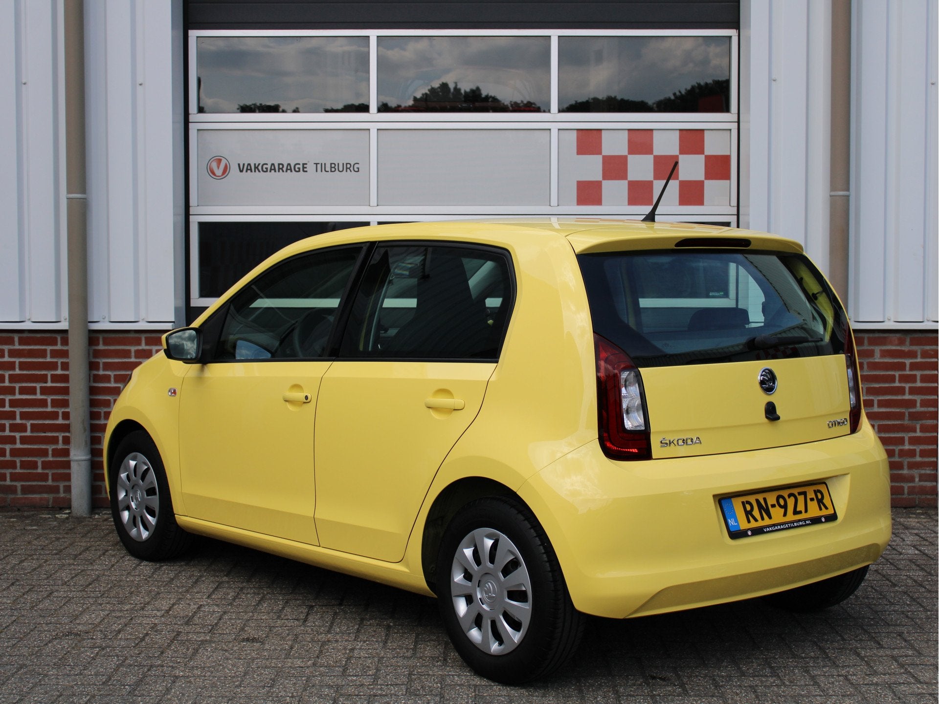 Skoda Citigo 1.0 Greentech Ambition CruiseControl/Bluetooth/, Auto's, Stof, Gebruikt, Euro 6, 60 pk