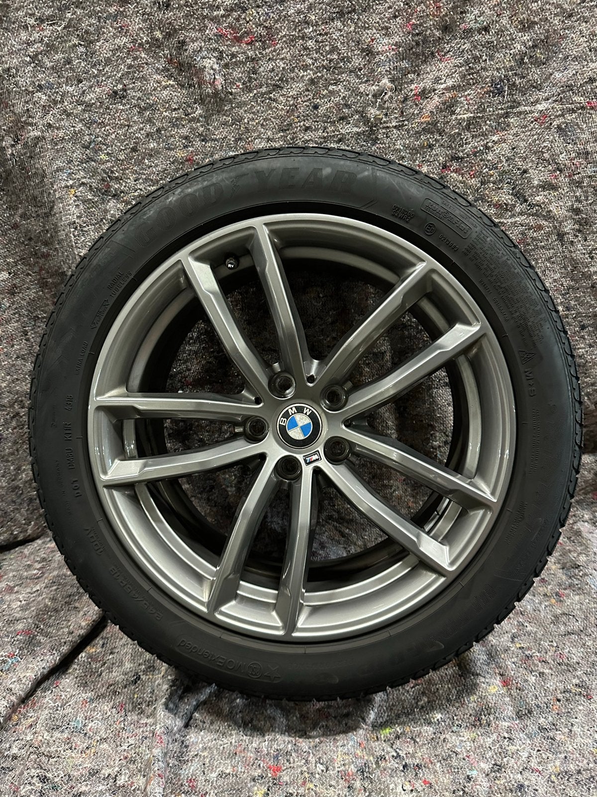 BMW 18 inch styling 662 velgen met Goodyear winterbanden, Ophalen, 18 inch, Banden en Velgen, Winterbanden