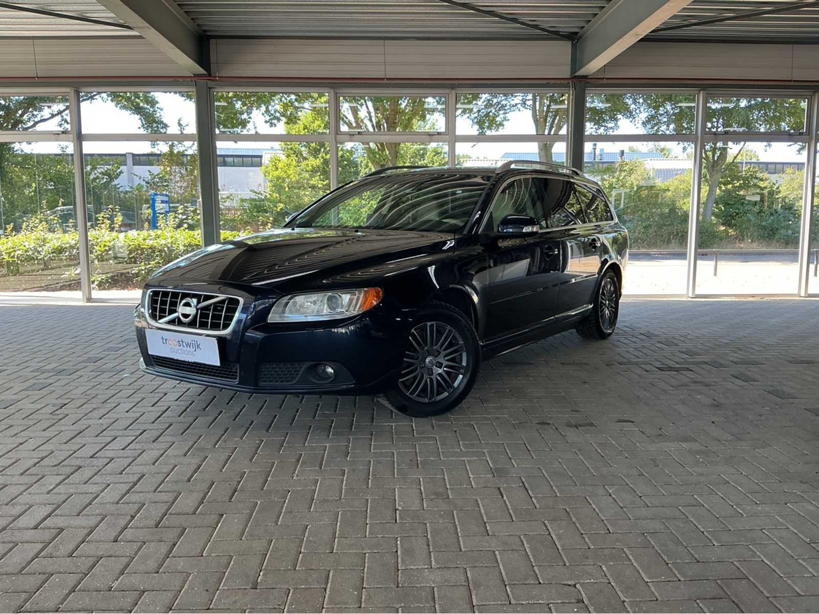 Volvo V70 3.2 V6 AWD Automaat – Luxe, kracht en Zweeds com, Auto's, Overige Auto's, Automaat, Gebruikt, Stationwagon, Bedrijf