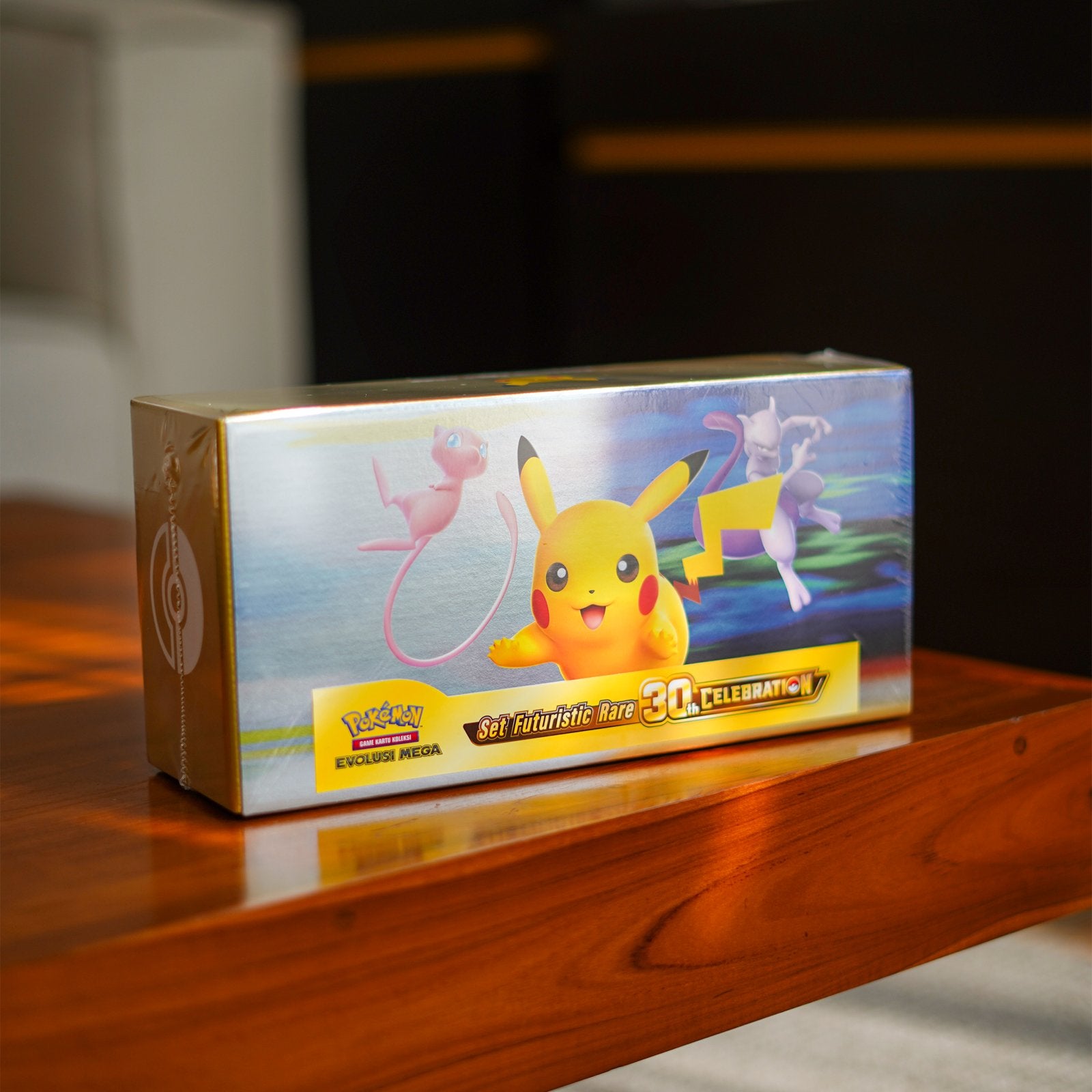 Pokemon 30th Celebration Indonesian Futuristic Box, Ophalen of Verzenden, Nieuw, Boosterbox