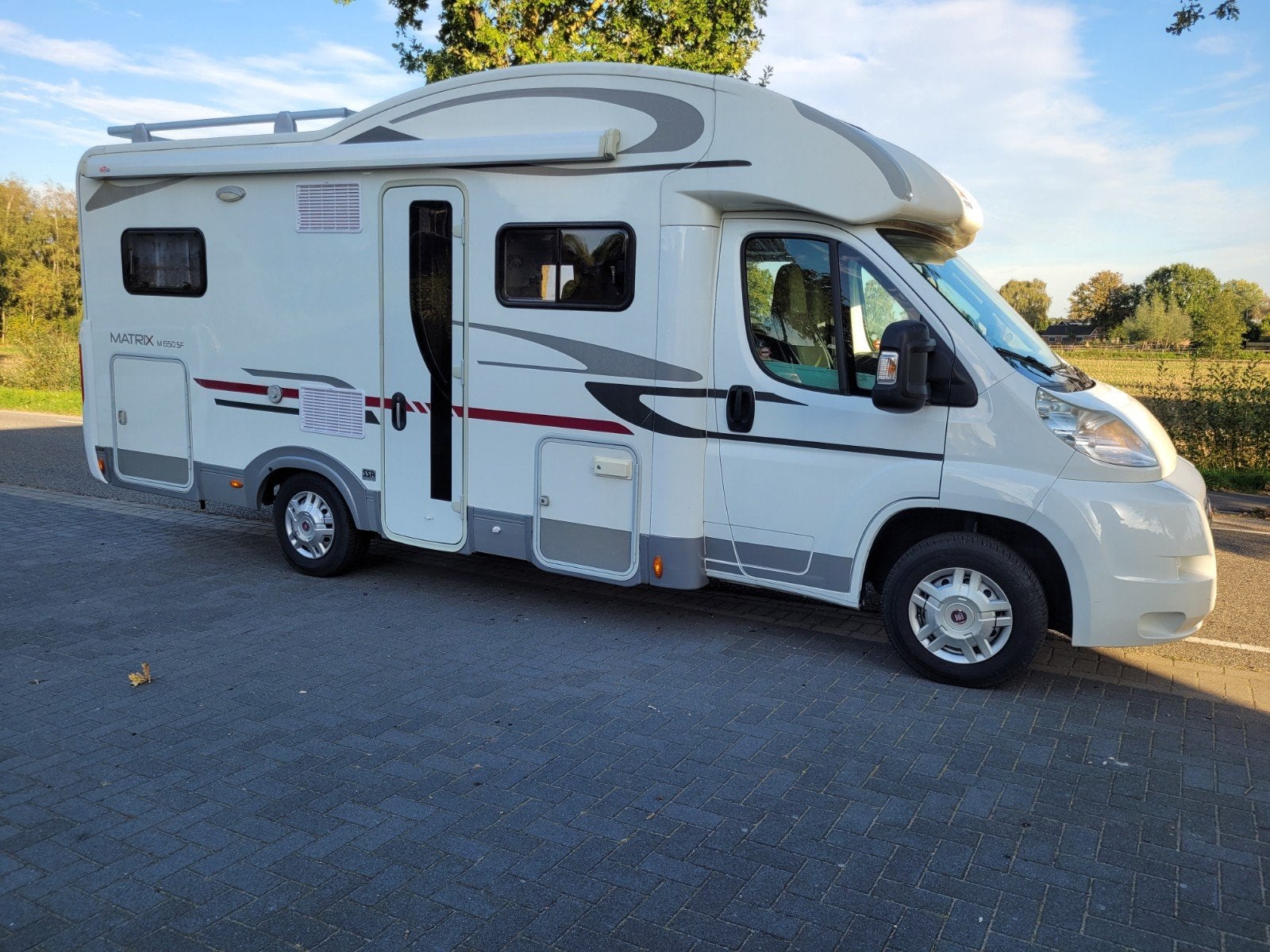 Camper Adria Matrix M 650 SF (2012) .ZGOH., Adria Mobil, d.o.o., Ringverwarming, Fiat, Watertank (Schoon)