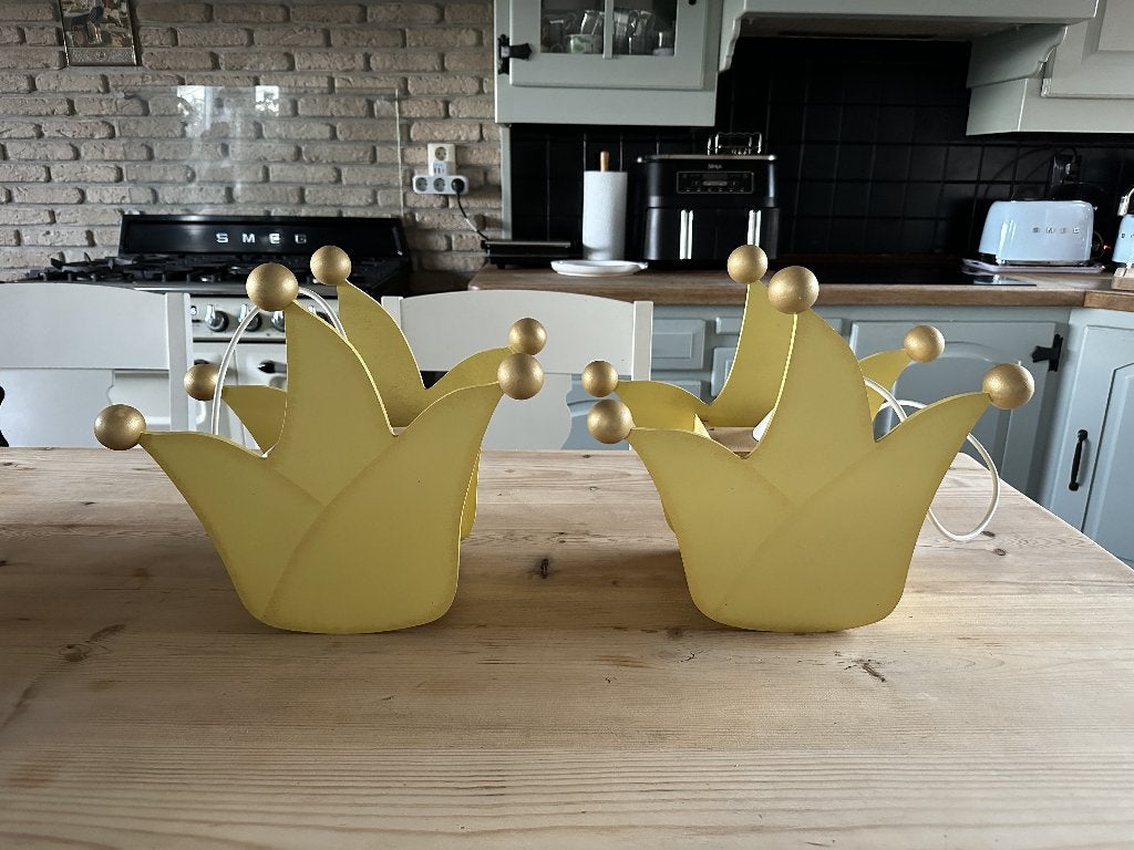 2 plafondlampen 32cm h x 36cm b x 19cm, kroontjes, Ophalen of Verzenden