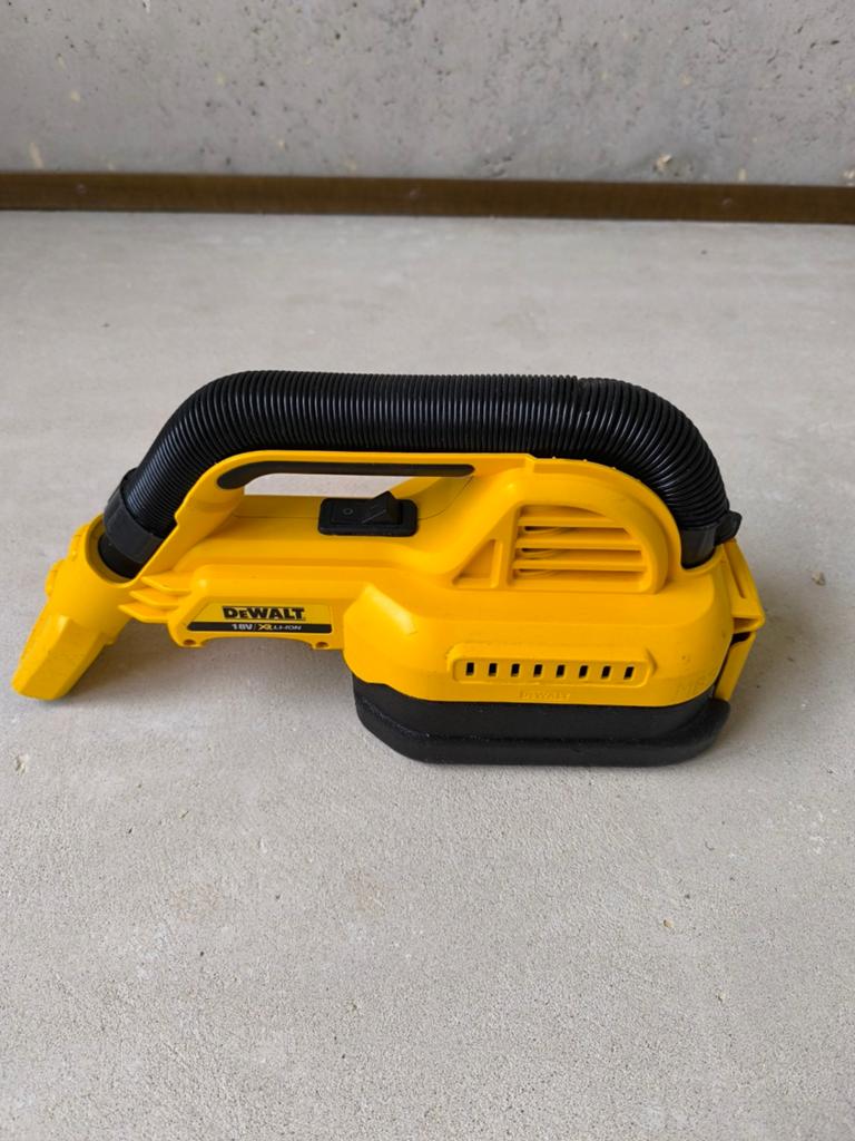 DeWALT DCV517 Accu Nat- en Droogzuiger (Body), Ophalen of Verzenden, Gebruikt