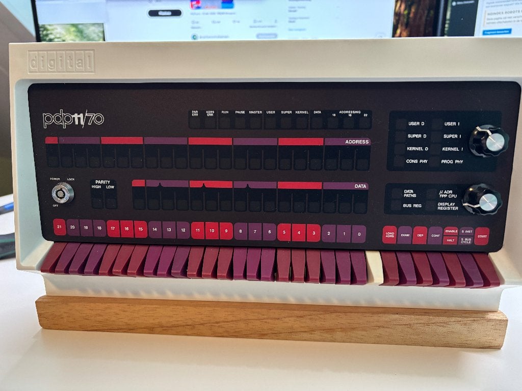 PIDP-11 - Hardware PDP-11 emulator, Ophalen