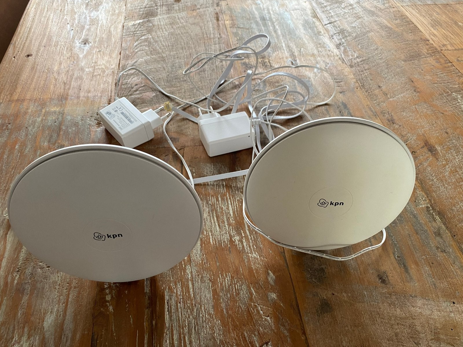 KPN SuperWifi punten (2 stuks) met adapters, Ophalen, Zo goed als nieuw, Router