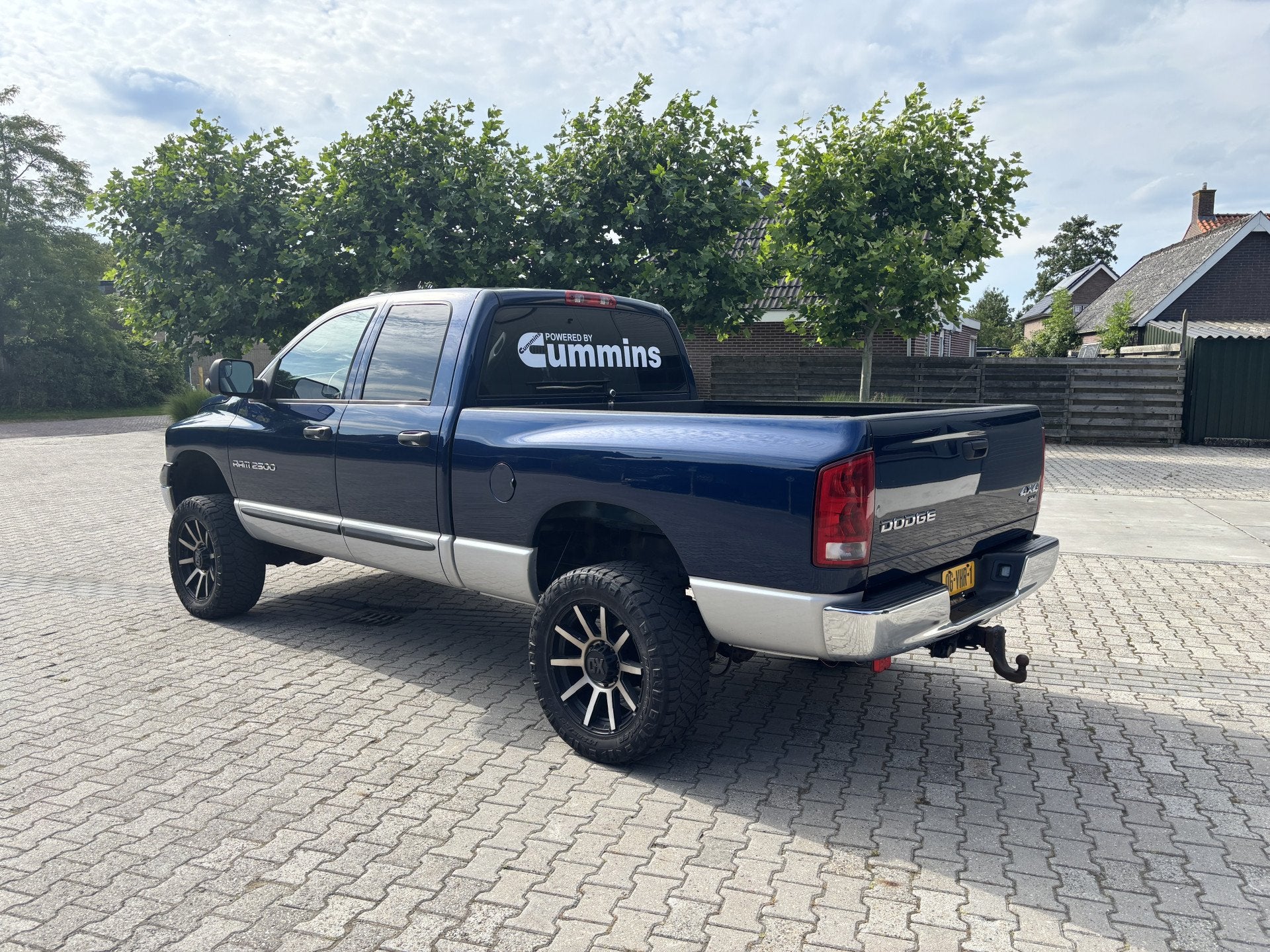 Foto 5 van Dodge Ram 2500 SLT 5.9L Cummins. 4wd, Crew-Cab, Nw-APK, Youn