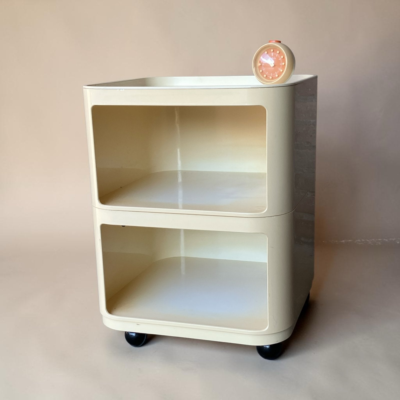 Kartell Componibili Bijzettafel - Anna Castelli Ferrieri, Huis en Inrichting, 45 tot 60 cm, Gebruikt, Vierkant, Huysmans