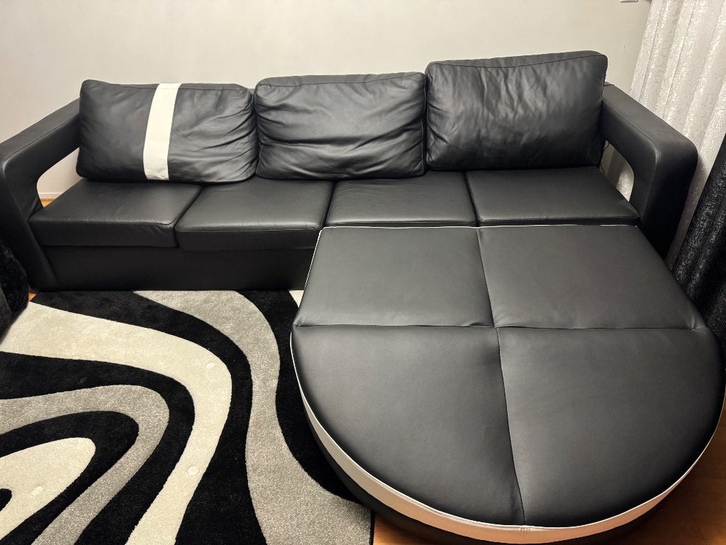 Zwarte leren hoekbank met chaise longue, Ophalen, 250 tot 300 cm, Gebruikt, 125 tot 150 cm