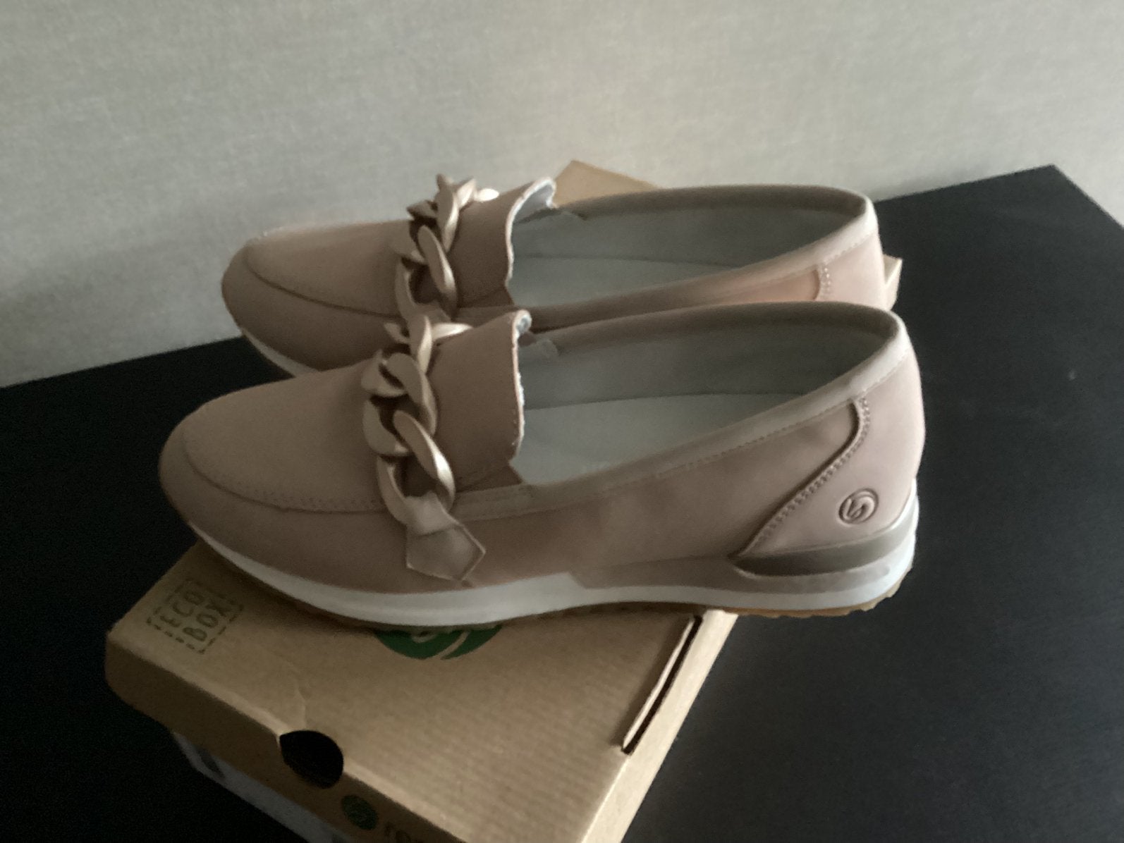 Remonte instap schoenen, Kleding | Dames, Schoenen, Ophalen of Verzenden, Zo goed als nieuw, Roze, Instappers