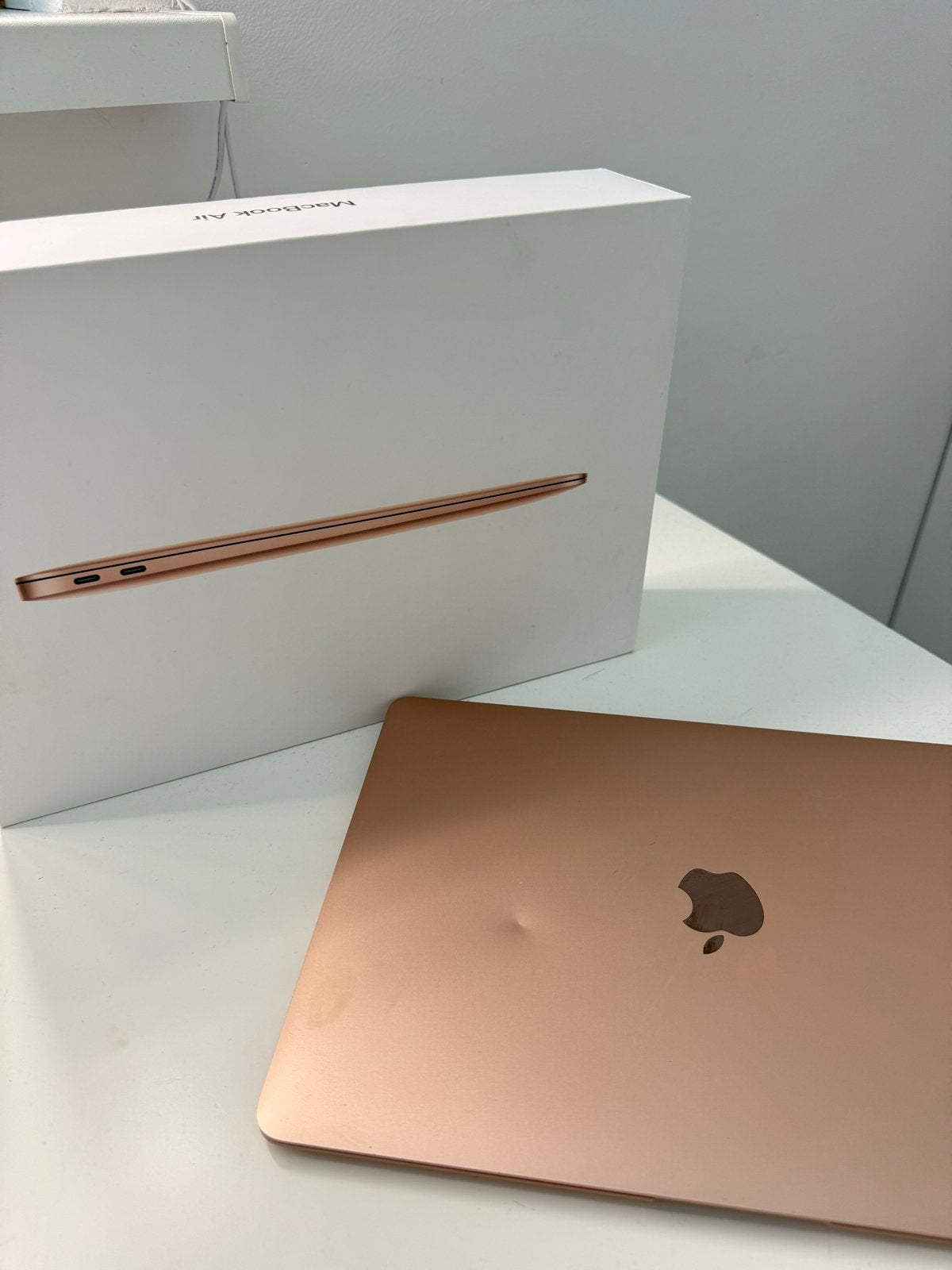 MacBook Air 13 inch 2019, Ophalen, Qwerty, 13 inch, Zo goed als nieuw