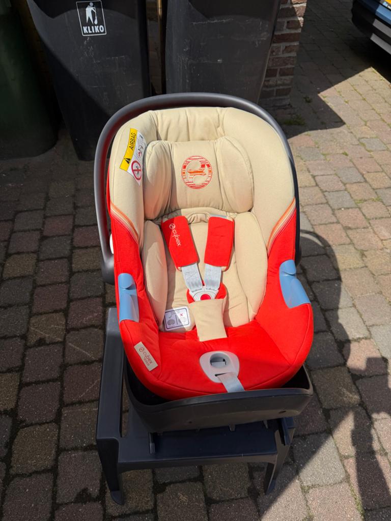 Cybex Aton 5 autostoel met Isofix base, Autogordel of Isofix, Zijbescherming, Zo goed als nieuw, 0 t/m 13 kg