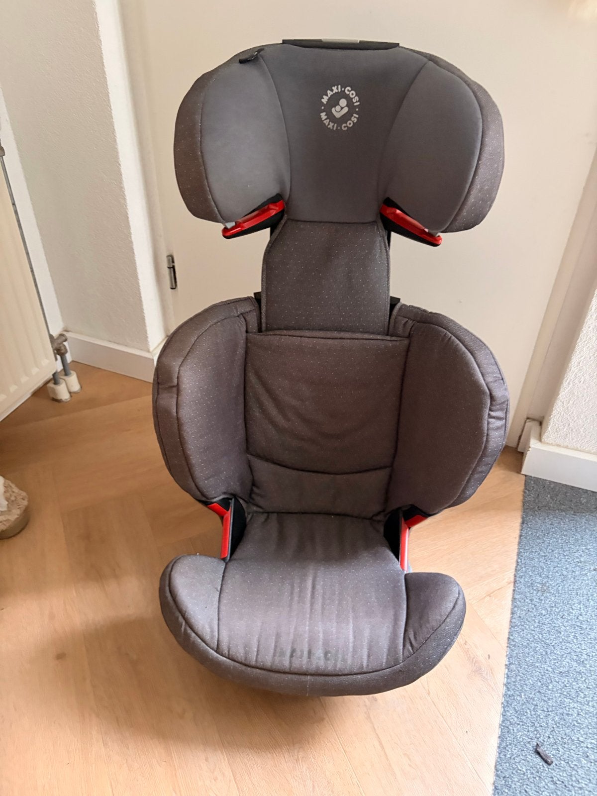 Maxi-Cosi RodiFix autostoel - Groep 2/3 (15-36 kg), Ophalen, Autogordel of Isofix, Gebruikt, 15 t/m 36 kg