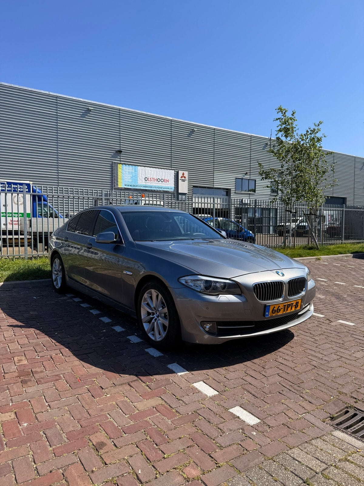 BMW 5-Serie 520i Executive uitvoering! 184pk Aut. 2012 Grijs, Auto's, BMW, Achterwielaandrijving, 4 cilinders, 2000 kg, Origineel Nederlands