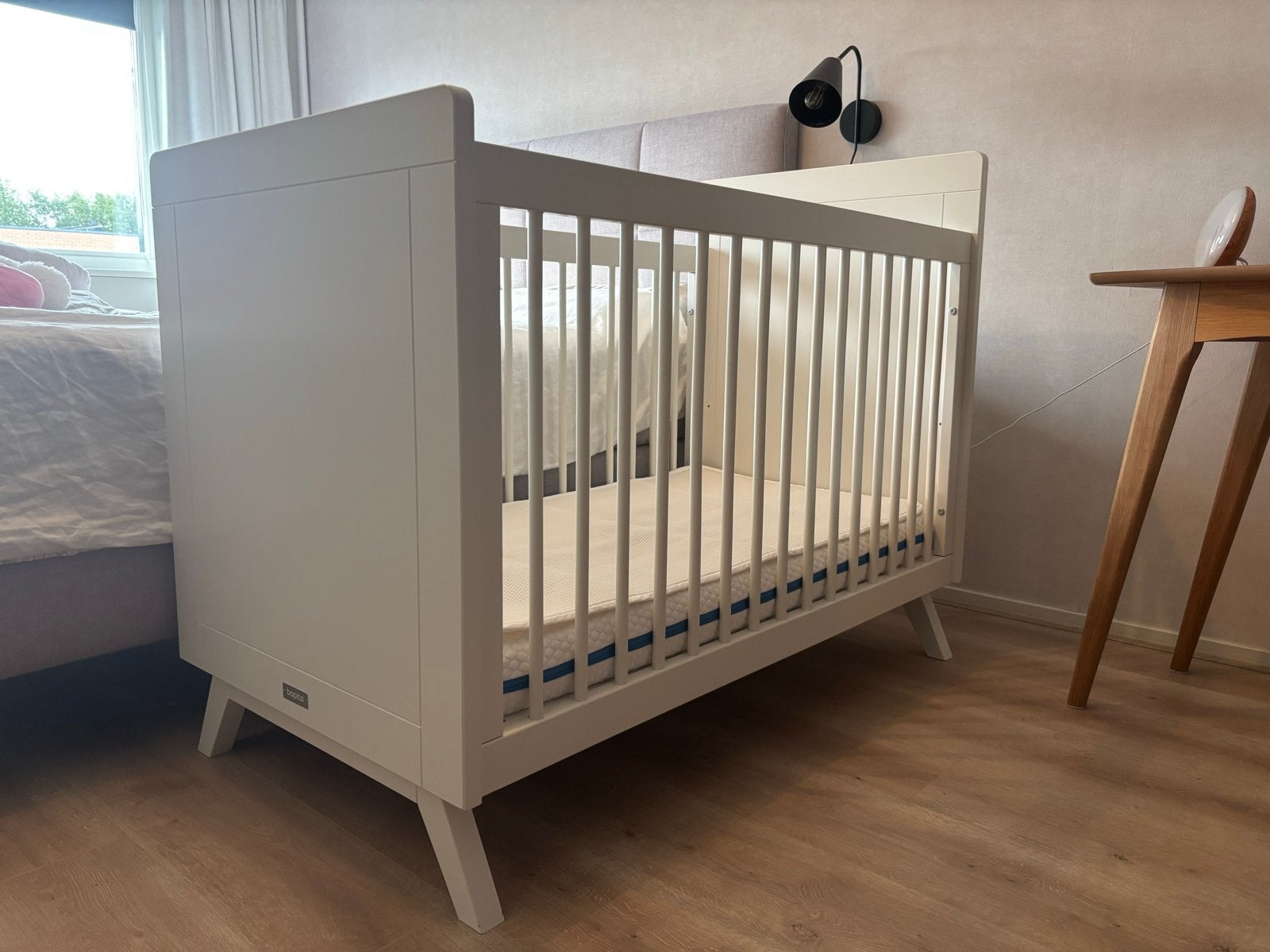 Ledikant Bopita met Aerosleep matras en 2 hoezen, Kinderen en Baby's, Ophalen, Gebruikt, Lattenbodem, Minder dan 140 cm