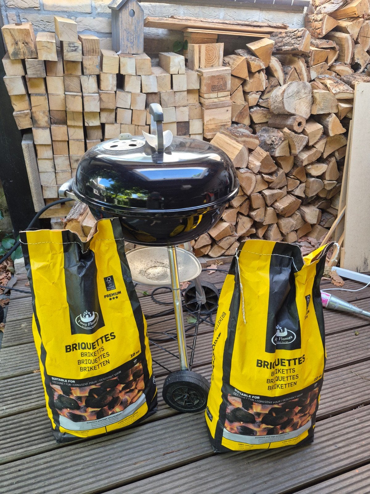 Weber Compact Kettle BBQ 47cm+ 2x 10 k Briketten., Ophalen, Gebruikt, Weber