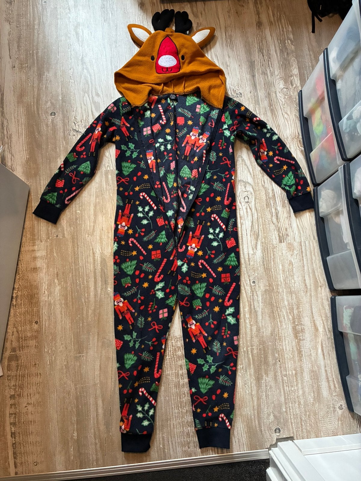 Onesie met kerstprint en rendier capuchon maat 122/128, Ophalen of Verzenden, Zo goed als nieuw, 122 t/m 128, Jongen of Meisje