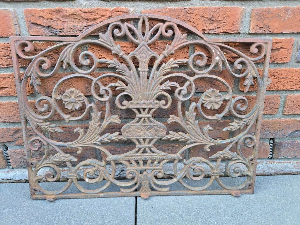 Antiek Frans gietijzer raamrooster Voetschraper muurornament, Ophalen of Verzenden, Gietijzer