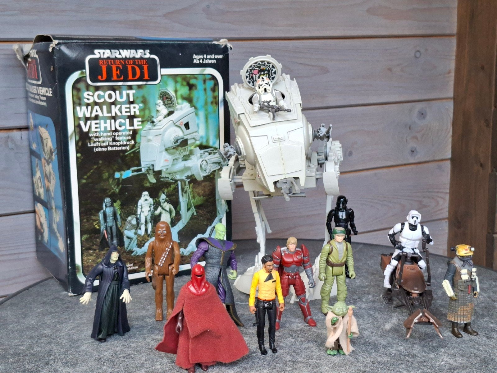 STARWARS: Scout Walker Vehicle. Speeder Bike Loose + 12 fig, Ophalen of Verzenden, Zo goed als nieuw, Actiefiguurtje