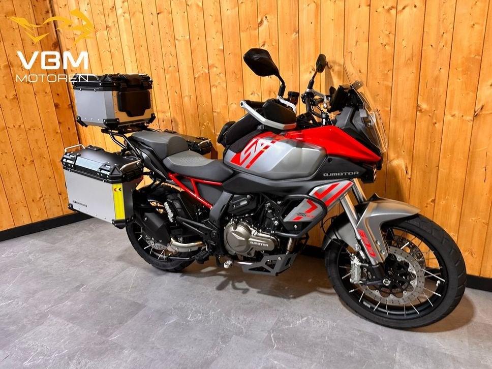 QJMOTOR SRT 600 SX TOURING SRT600 SRT-600 Versys f800 dl650, 2 cilinders, Bedrijf, Onbekend, Meer dan 35 kW
